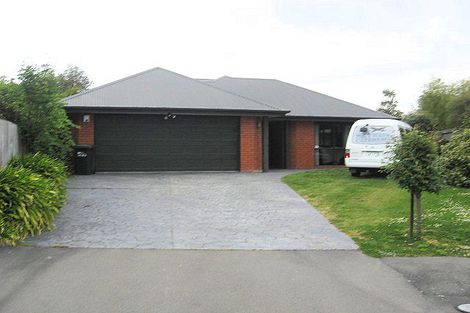 Photo of property in 3 Thicket Close, Redwood, Christchurch, 8051