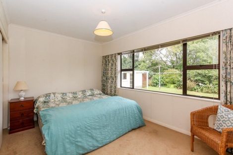 Photo of property in 37 Turakina Street, Merrilands, New Plymouth, 4312