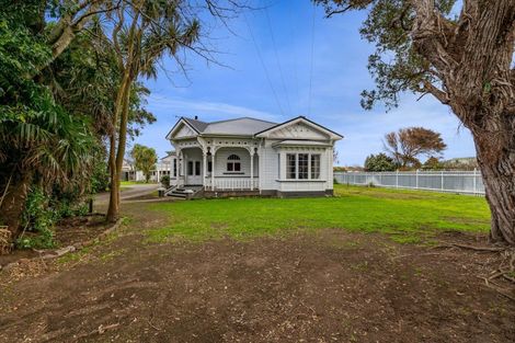 Photo of property in 76 South Road, Manaia, 4612