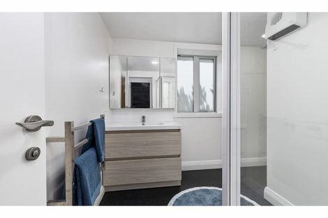 Photo of property in 26 Waru Street, Khandallah, Wellington, 6035