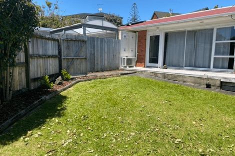 Photo of property in 2/1369 Dominion Extension, Mount Roskill, Auckland, 1041