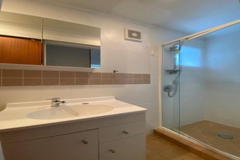 Photo of property in 2/20 Northumberland Avenue, Belmont, Auckland, 0622