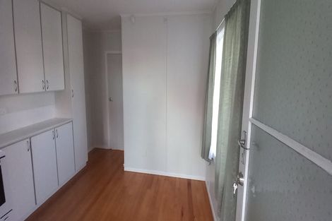 Photo of property in 512 Te Atatu Road, Te Atatu Peninsula, Auckland, 0610