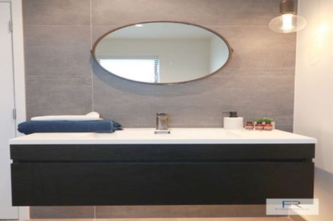 Photo of property in 4 Tapuwae Way, Mangere Bridge, Auckland, 2022