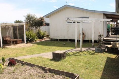 Photo of property in 18 Forbes Street, Westport, 7825