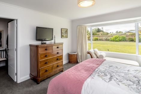 Photo of property in 83 Reading Street, Greytown, 5712