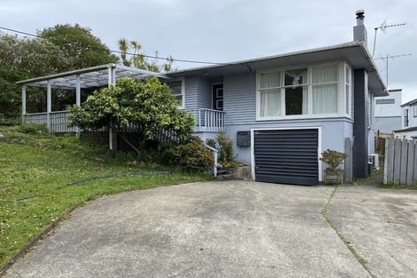 Photo of property in 12 Trinidad Road, Sunnynook, Auckland, 0620