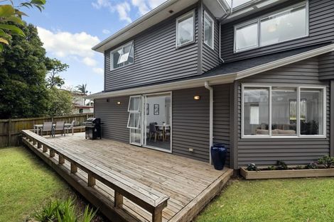Photo of property in 116a Forrest Hill Road, Forrest Hill, Auckland, 0620