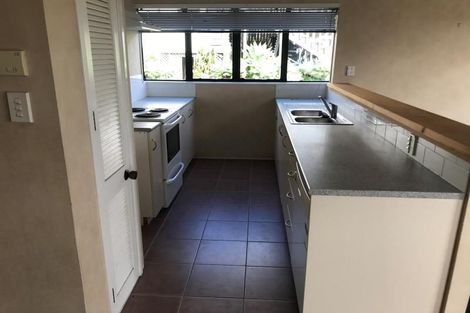 Photo of property in 3/75 Stanley Road, Glenfield, Auckland, 0629