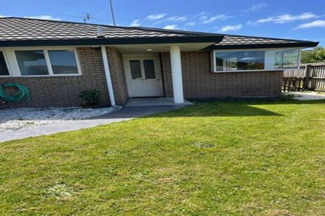 Photo of property in 2/17 Cardigan Bay Place, Addington, Christchurch, 8024