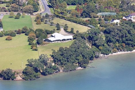 Photo of property in 389 Clifton Road, Whitford, Howick, 2571