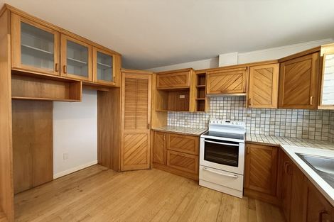 Photo of property in 13 Peter Terrace, Castor Bay, Auckland, 0620