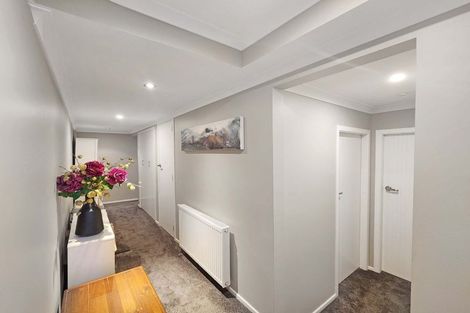 Photo of property in 11 Onehuka Road, Tirohanga, Lower Hutt, 5010