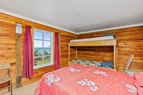 Photo of property in 5 Ben Avon Grove, Cape Palliser, Pirinoa, 5772