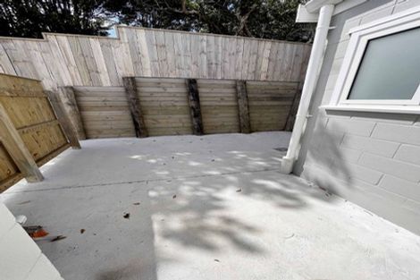 Photo of property in 7 Rixon Grove, Mount Victoria, Wellington, 6011