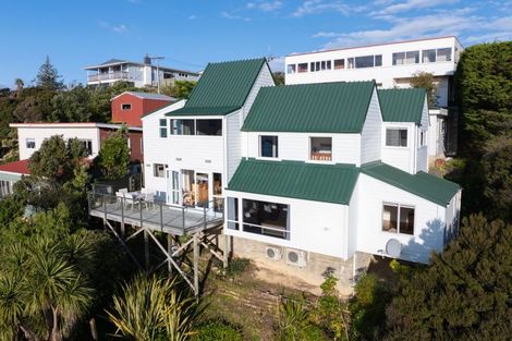 Photo of property in 22a Kahu Road, Paremata, Porirua, 5024