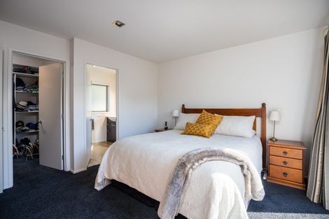 Photo of property in 2/37 Wallace Place, Westown, New Plymouth, 4310