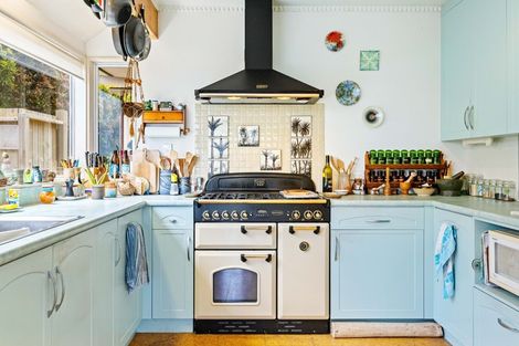 Photo of property in 12 Edwin Mitchelson Road, Muriwai, Waimauku, 0881