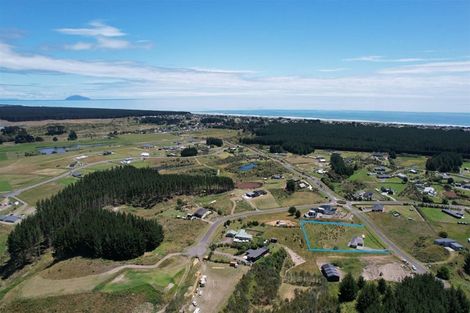 Photo of property in 6 Te Ariki Drive, Waitarere, Levin, 5510