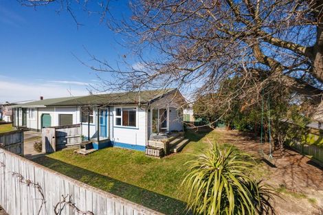 Photo of property in 2 Lockhart Avenue, Milson, Palmerston North, 4414