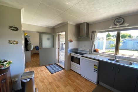 Photo of property in 16 Mathew Street, Dannevirke, 4930