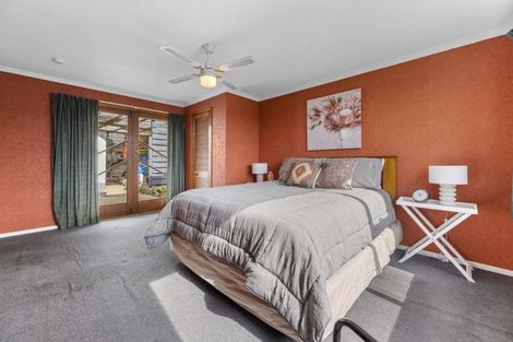 Photo of property in 28 Brighton Road, Green Island, Dunedin, 9018