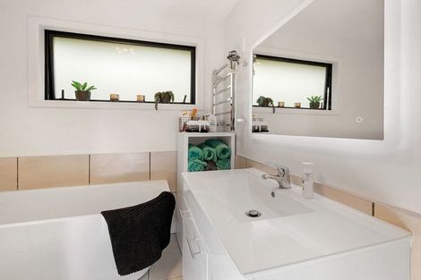 Photo of property in 10 Tongariro Road, Turangi, 3334