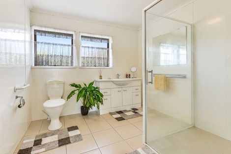 Photo of property in 38 Braid Road, St Andrews, Hamilton, 3200
