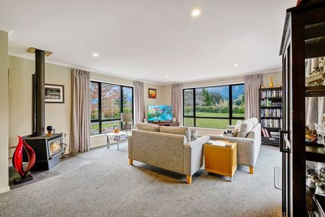 Photo of property in 30 Lochiel Drive, Hanmer Springs, 7334