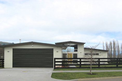 Photo of property in 151 Lisland Drive, Kinloch, Taupo, 3377