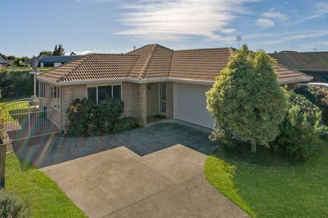Photo of property in 9 Mcleod Place, Papamoa Beach, Papamoa, 3118