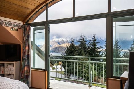 Photo of property in 1b Caples Place, Fernhill, Queenstown, 9300