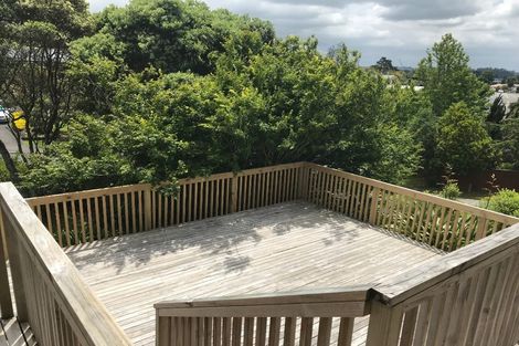 Photo of property in 25 Unsworth Drive, Unsworth Heights, Auckland, 0632