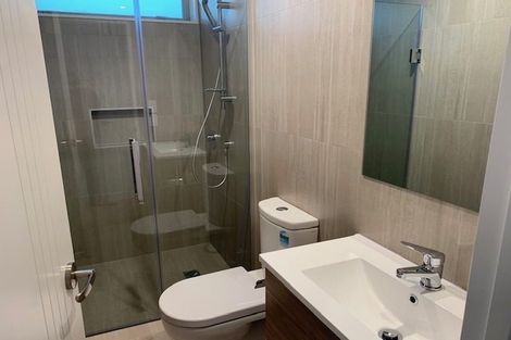Photo of property in 8a Regency Place, Sunnynook, Auckland, 0632