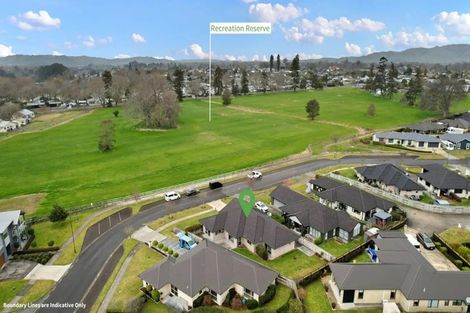 Photo of property in 41 Plescher Crescent, Leamington, Cambridge, 3432