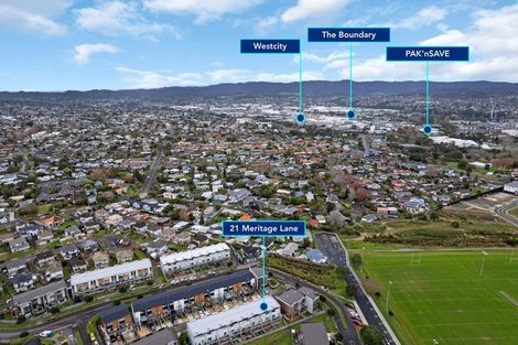 Photo of property in 21 Meritage Lane, Te Atatu South, Auckland, 0610
