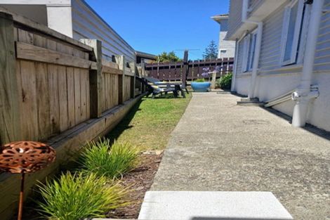 Photo of property in 7 Stephen Street, Johnsonville, Wellington, 6037