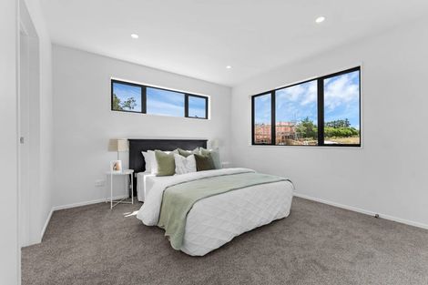 Photo of property in 1 Greenbrier Street, Westgate, 0814