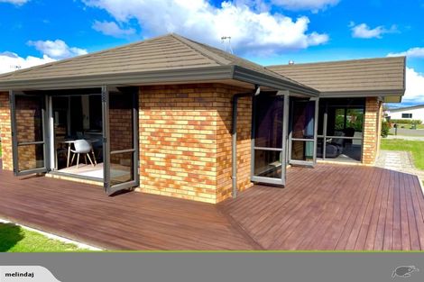 Photo of property in 4 Manhattan Court, Kelvin Grove, Palmerston North, 4414