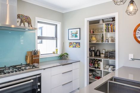 Photo of property in 37a Tiromoana Road, Raumati South, Paraparaumu, 5032