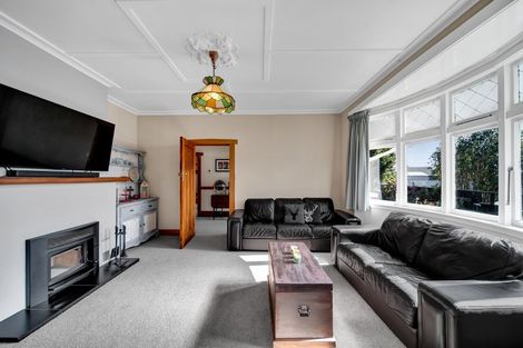 Photo of property in 14 Douglas Street, Hawera, 4610