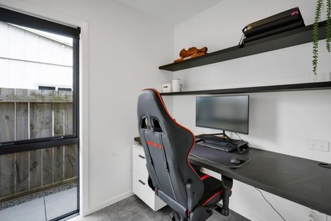 Photo of property in 65 Bayly Road, Blagdon, New Plymouth, 4310