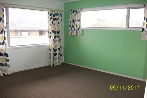 Photo of property in 4/96 Titirangi Road, New Lynn, Auckland, 0600