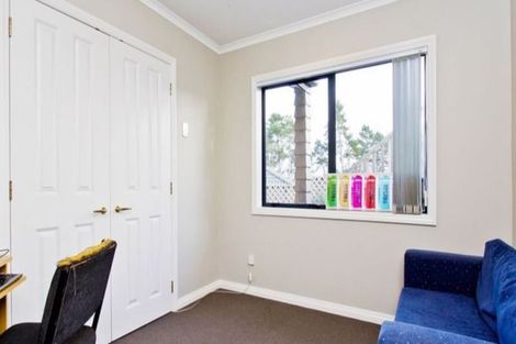 Photo of property in 53 Helleur Road, Massey, Auckland, 0614