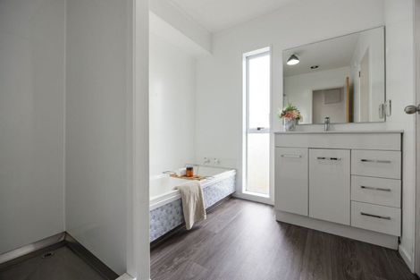 Photo of property in 6 Kentucky Crescent, Nawton, Hamilton, 3200