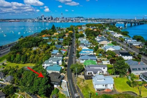 Photo of property in 1/91 Princes Street, Northcote Point, Auckland, 0627