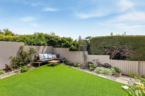 Photo of property in 1/5a Madeley Road, Mount Pleasant, Christchurch, 8081