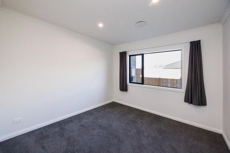 Photo of property in 48 Sardinia Grove, Fitzherbert, Palmerston North, 4410