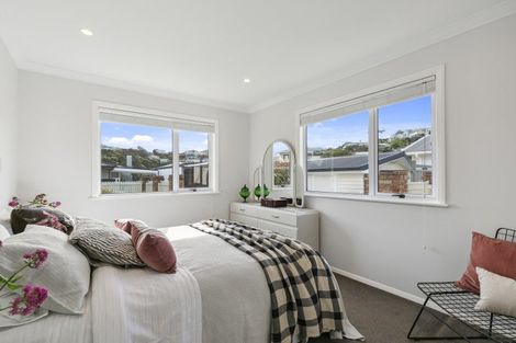 Photo of property in 7 Harbour Park Terrace, Khandallah, Wellington, 6035