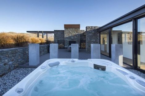 Photo of property in 5 Refuge Lane, Jacks Point, Queenstown, 9371